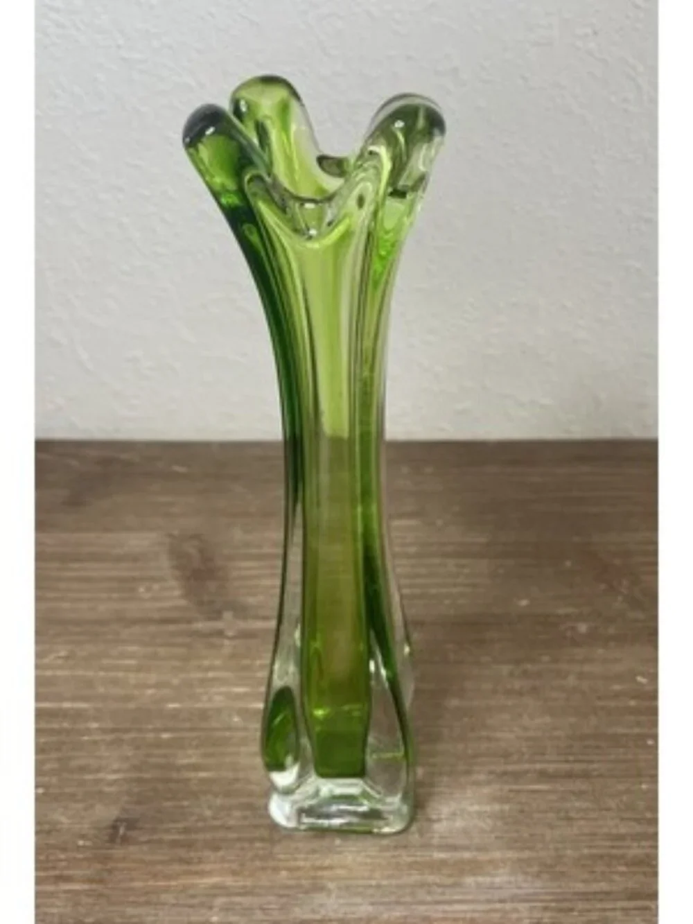 Vintage Green 4-Finger Swung Stretch Art Glass Vase MCM Retro Bud Chic Square